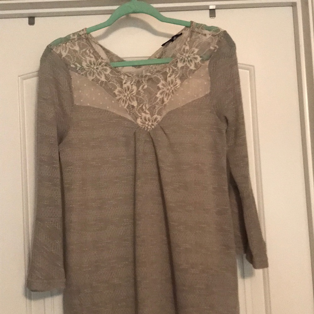 Women’s boutique top